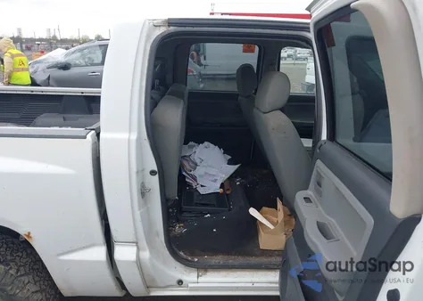 2008 Dodge Dakota Slt z USA, uszkodzony, nr VIN 1D7HE48K98S511553